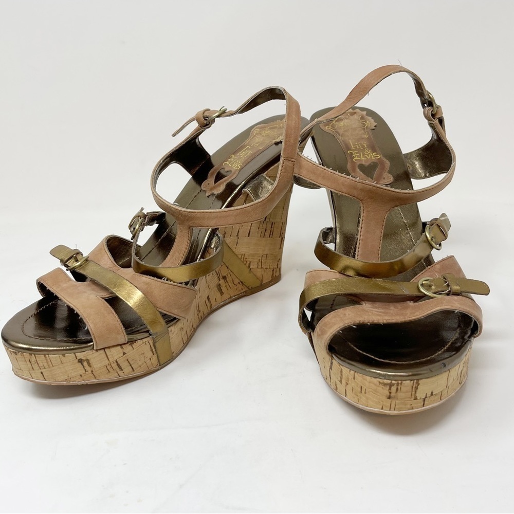 FIFI & ELVIS Women’s Brown & Metallic Strappy Wedge Sandals Beverly Feld…